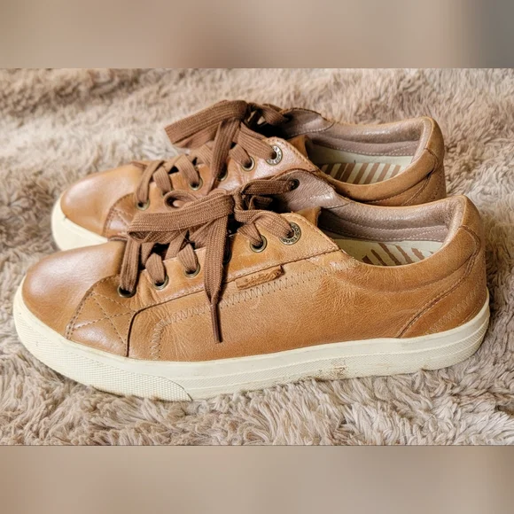 Taos Sneakers - Picture 1 of 3